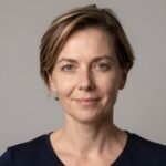 Портрет Ольги Смирновой, постоянного клиента магазина премиальных насадок для Dyson Стейлер Дайсон